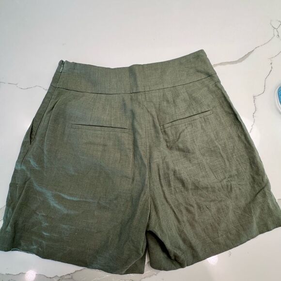 RW&CO. Olive Green Women's Shorts - Picture 2 of 5